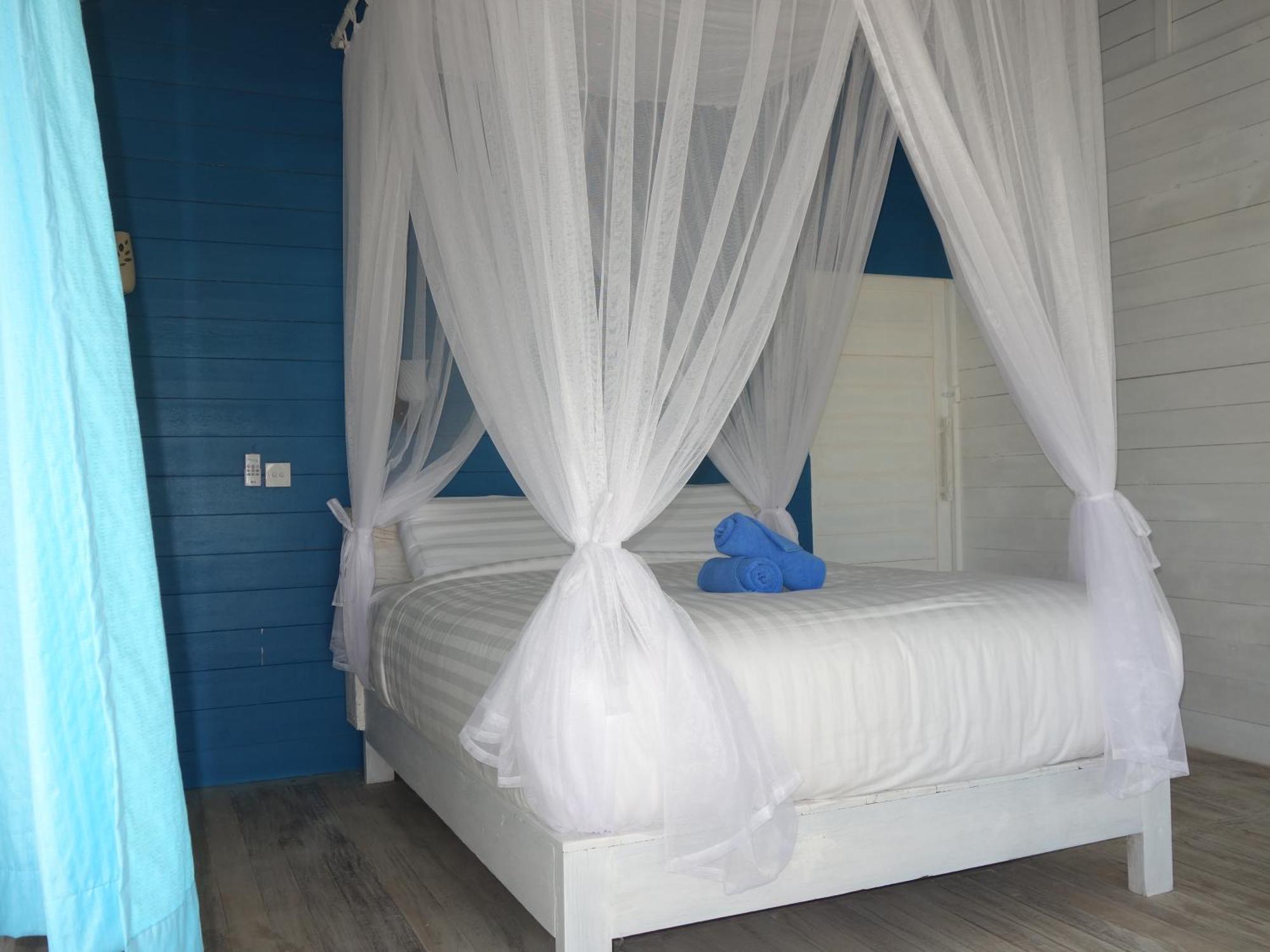 Cliff Park Lembongan Hotel Room photo